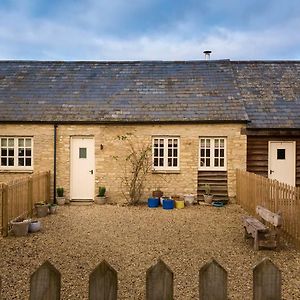 Cottage 2 New Yatt Farm Witney Exterior photo