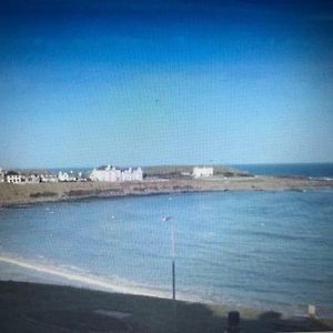 Beach Front Apt Portballintrae , Bushmills Close To Royal Portrush Golf Club Apartment Exterior photo