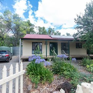 Auburn Hideaway Bed & Breakfast Exterior photo