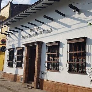 Terraza De San Antonio Hotel Cali Exterior photo