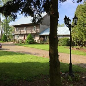 Bye The Bay Bed And Breakfast Ridgetown Exterior photo