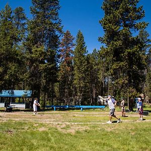 Bend-Sunriver Camping Resort 24 Ft. Yurt 9 Exterior photo