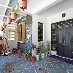 Oyo Home 9777 Duplex Villa Airport Road Udaipur Exterior photo