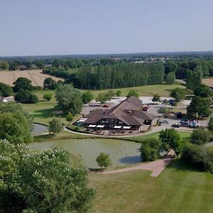 Weald Of Kent Golf Course And Hotel Headcorn Exterior photo