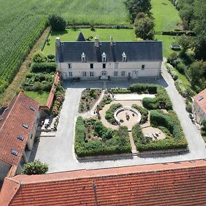 Chateau Le Colombier Bed & Breakfast Brevands Exterior photo