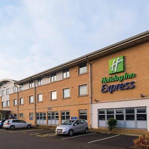 Holiday Inn Express East Midlands Airport By Ihg Castle Donington Exterior photo