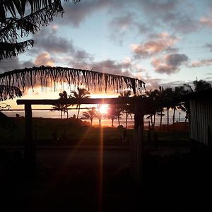 Hostal Vieroto Hotel Hanga Roa Exterior photo