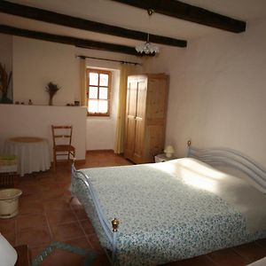 Mas Des Tours Chambre D'Hotes Bed & Breakfast Tornac Exterior photo