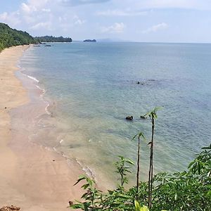 Koh Jum Aosi Beach View Hotel Exterior photo