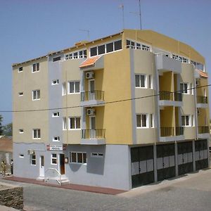 Residencial Por Do Sol Hotel Porto Novo  Exterior photo