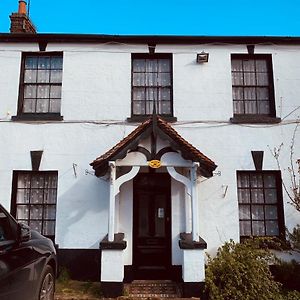 The Lion Brewery Hotel Ash  Exterior photo