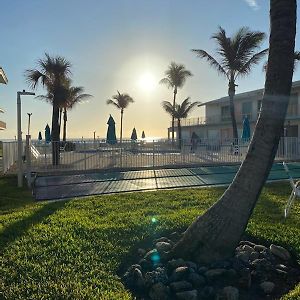 Sunrise Ocean Suites Pompano Beach Exterior photo