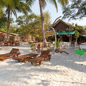 Frog Beach House Hotel Koh Phayam Exterior photo