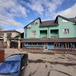 Лагуна Hotel Sniatyn Exterior photo