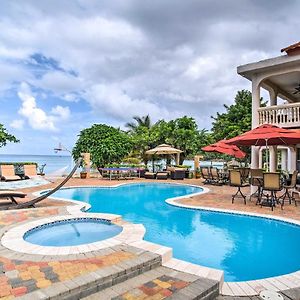 Oceanfront Majestic Beach House With Gym And Pool! Villa Discovery Bay Exterior photo