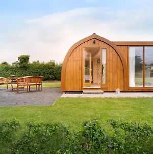 Orchard Glamping Hotel Catterall Exterior photo