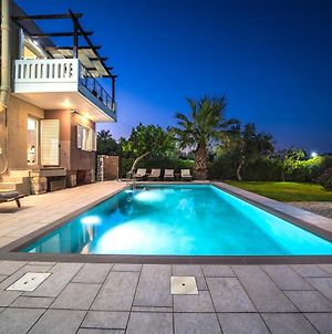 Petronila Luxury Villa With Heated Private Pool Kissamos Exterior photo