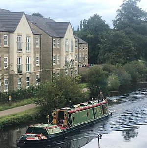 Canal View Bradford  Exterior photo