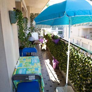 Chill Out Apartment, 2 Mins From Beach Nice Exterior photo
