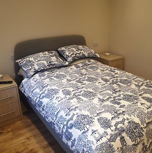 London Luxury Apartments 4 Min Walk From Ilford Station, With Free Parking Free Wifi Exterior photo