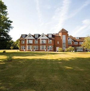 Grovefield House Hotel Slough Exterior photo
