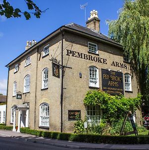 The Pembroke Arms Hotel Salisbury Exterior photo