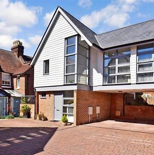 Modern City Centre House With Free Parking Canterbury Exterior photo