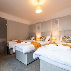 Best Price! Perfect Gunwharf Accommodation - 5 Single Beds Or Kingsize Free Parking Portsmouth Exterior photo