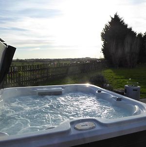 South View Country House Sleeps 12 - Hot Tub - Views Villa Henley-in-Arden Exterior photo