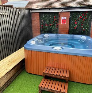 Friends House, Hot Tub, Sleeps 6 Villa Blackpool Exterior photo