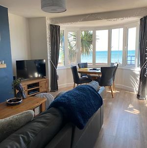 Worthing Beach 180 - 2 Bed Seafront Apartment With Private Parking Exterior photo
