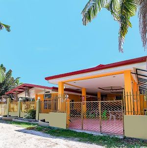 Oyo 770 J5 Guest House & Restobar Moalboal Exterior photo