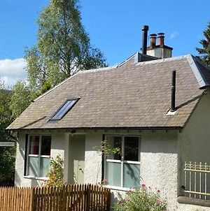 Cobbler'S Cottage At Kindrochet, Strathtay Pitlochry Exterior photo
