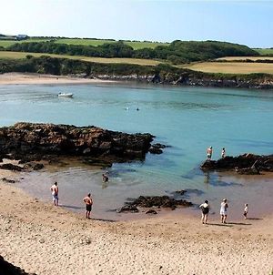 Pembrokeshire Near The Beach With A Heated Pool Exterior photo