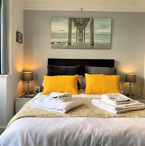 Cliftonville, En-Suite Room, Fridge Microwave Tv, Great Value Homestay Near The Sea Lymington Exterior photo