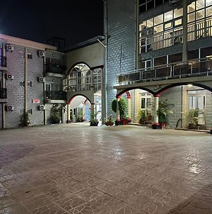 Prodiges Hotel Yaounde Exterior photo
