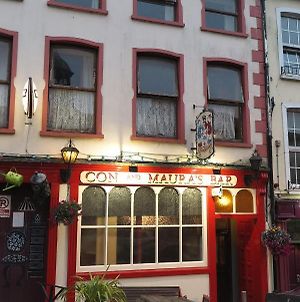 Con And Maura'S Bar & Guest House Clonakilty Exterior photo