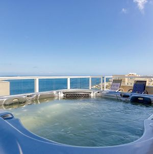 Luxurious Sea Front Penthouse With Private Hot Tub By 360 Estates Apartment St. Paul's Bay Exterior photo