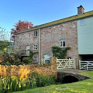 Beautiful Old Water Mill In Rural Herefordshire Exterior photo