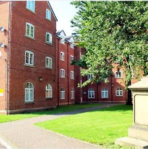 2 Bed Flat Eccles/Old Trafford Apartment Manchester Exterior photo