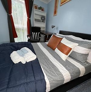 Quayside Deluxe Double Room Colchester Exterior photo