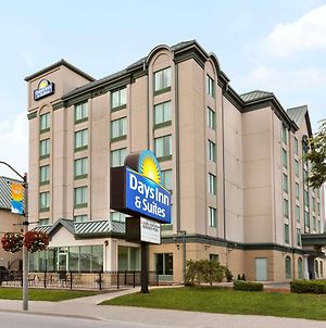 Days By Wyndham Niagara Falls Centre St. By The Falls Exterior photo