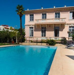 Divine Villa With A Large Pool In The Heart Of Nice Exterior photo