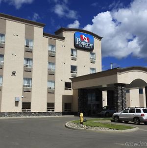 Pomeroy Inn And Suites Chetwynd Exterior photo