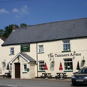 The Tanners Arms Hotel Brecon Exterior photo