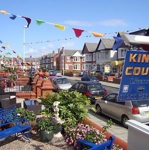 Kings Court Families & Couples Bed & Breakfast Blackpool Exterior photo