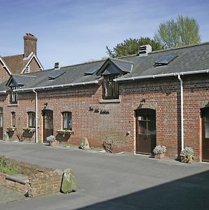 The Old Stables Self Catering Villa Salisbury Exterior photo