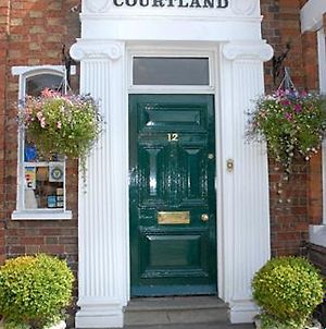 Courtland Hotel Stratford-upon-Avon Exterior photo