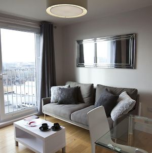 Watford Centre - Luxury Penthouse Apartment Exterior photo