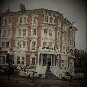 Victoria Hotel Leicester Exterior photo